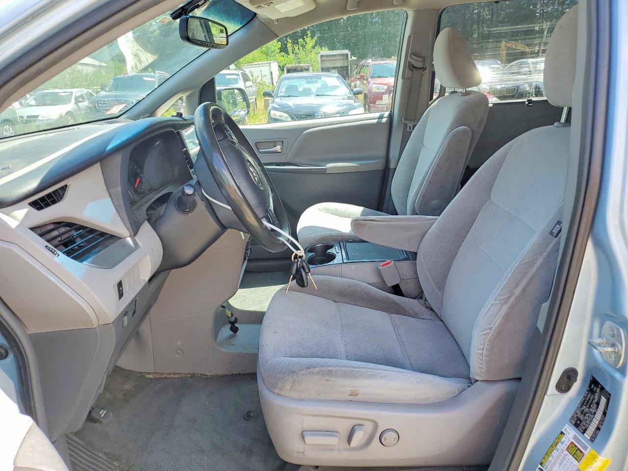 2015 Toyota Sienna Le - Фото 7