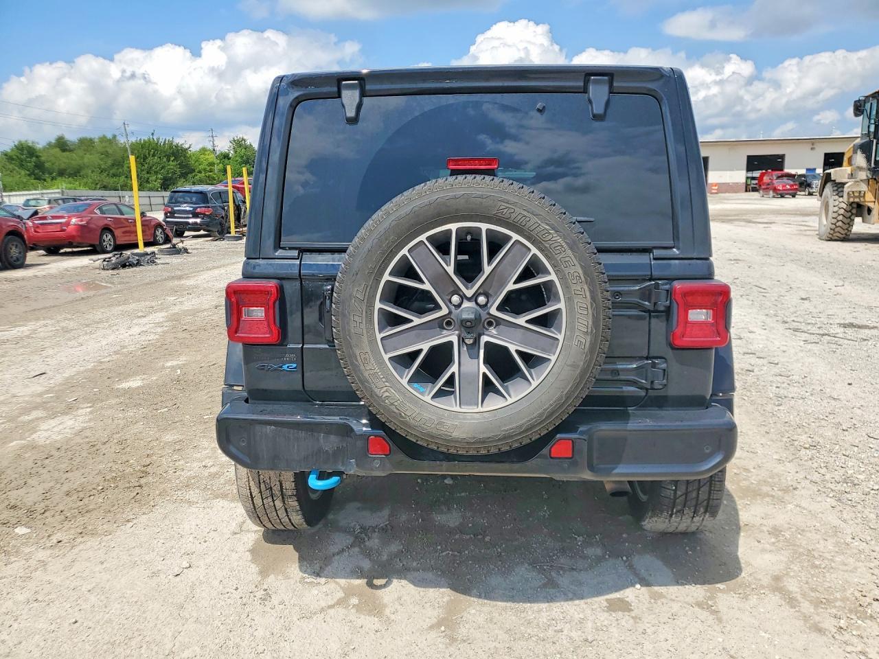 2022 Jeep Wrangler Unlimited Sahara 4Xe - Фото 6