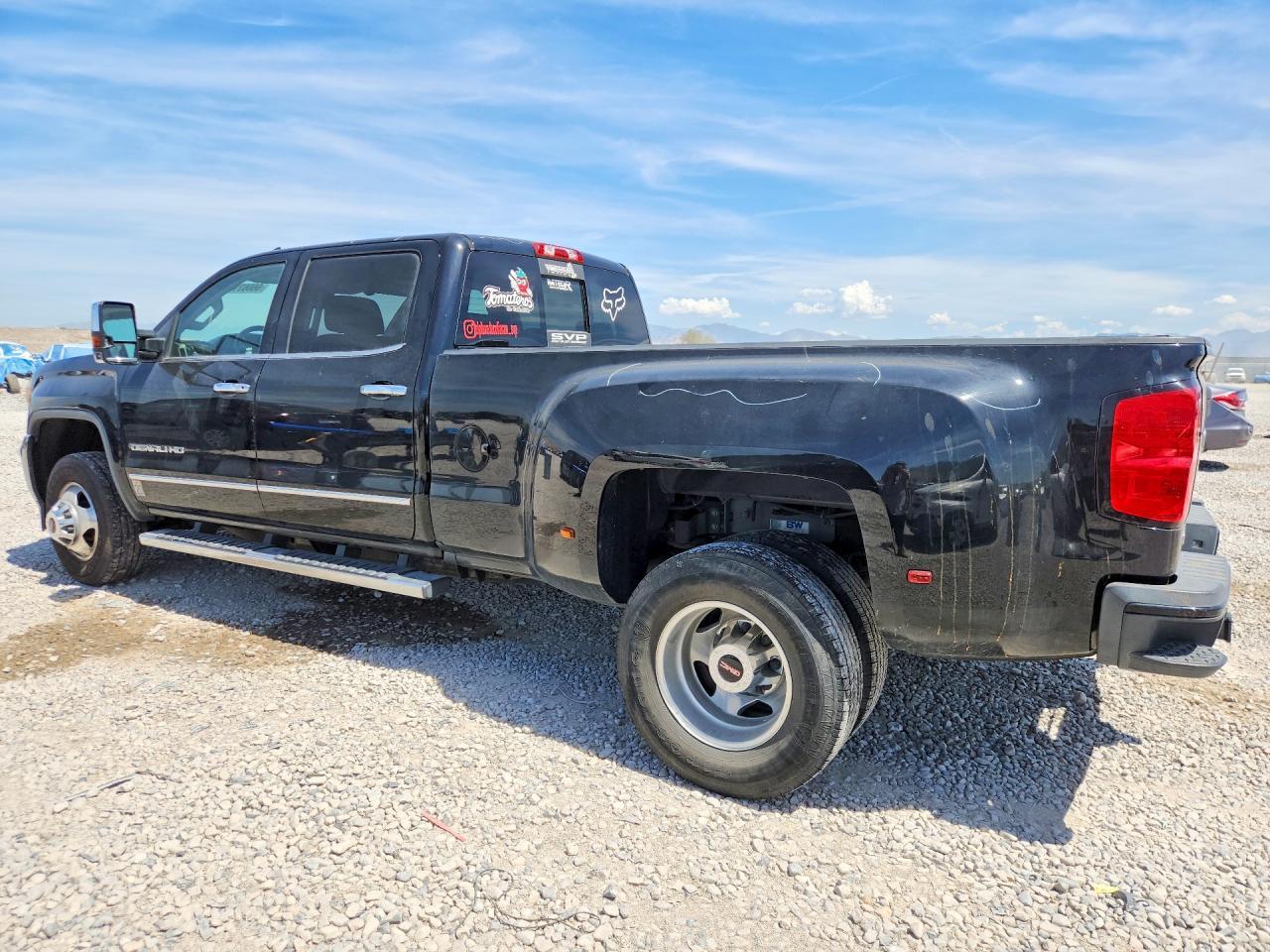 2015 GMC Sierra K3500 Denali - Фото 2