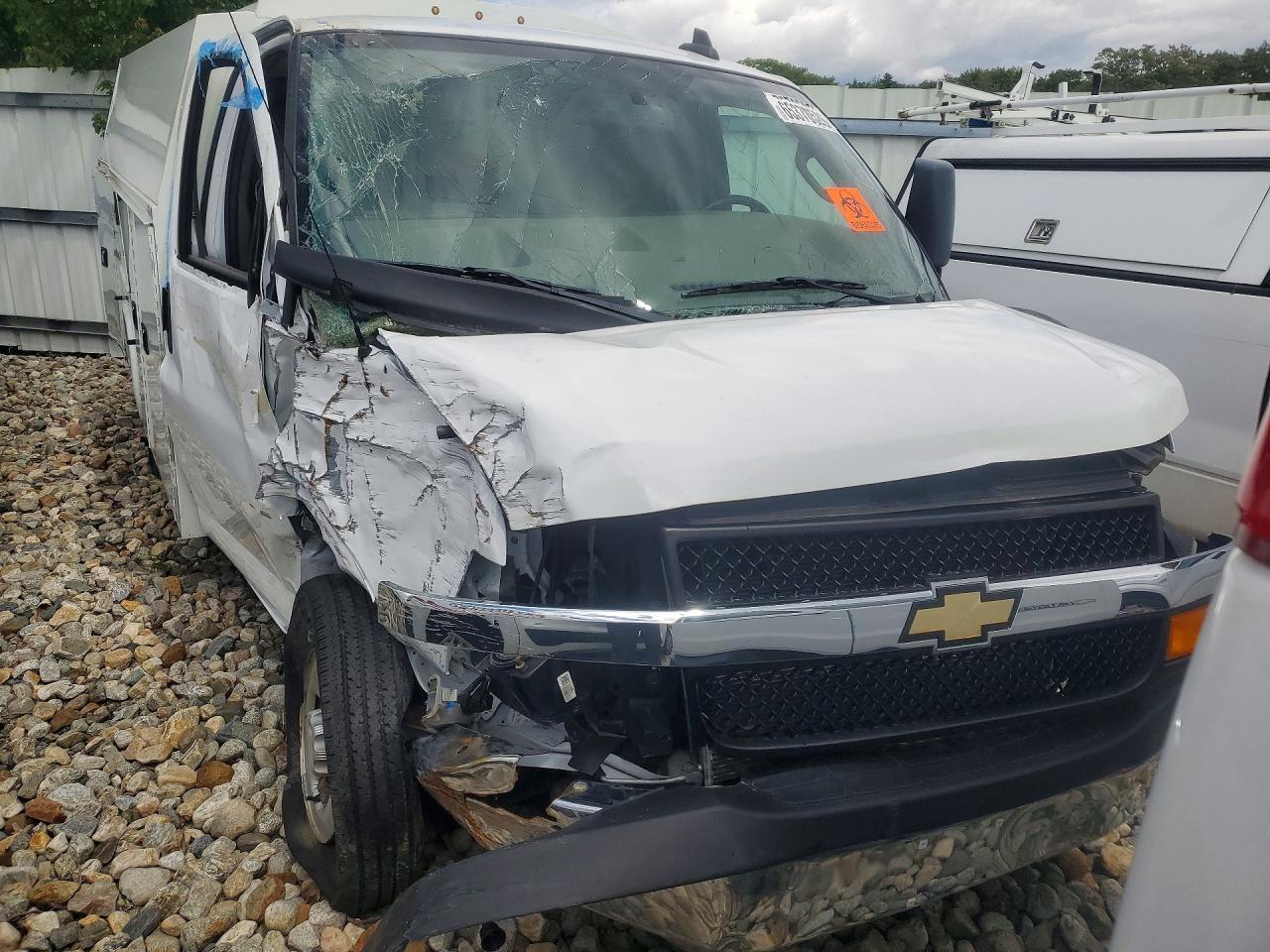 2023 Chevrolet Express G3500 - Image 5