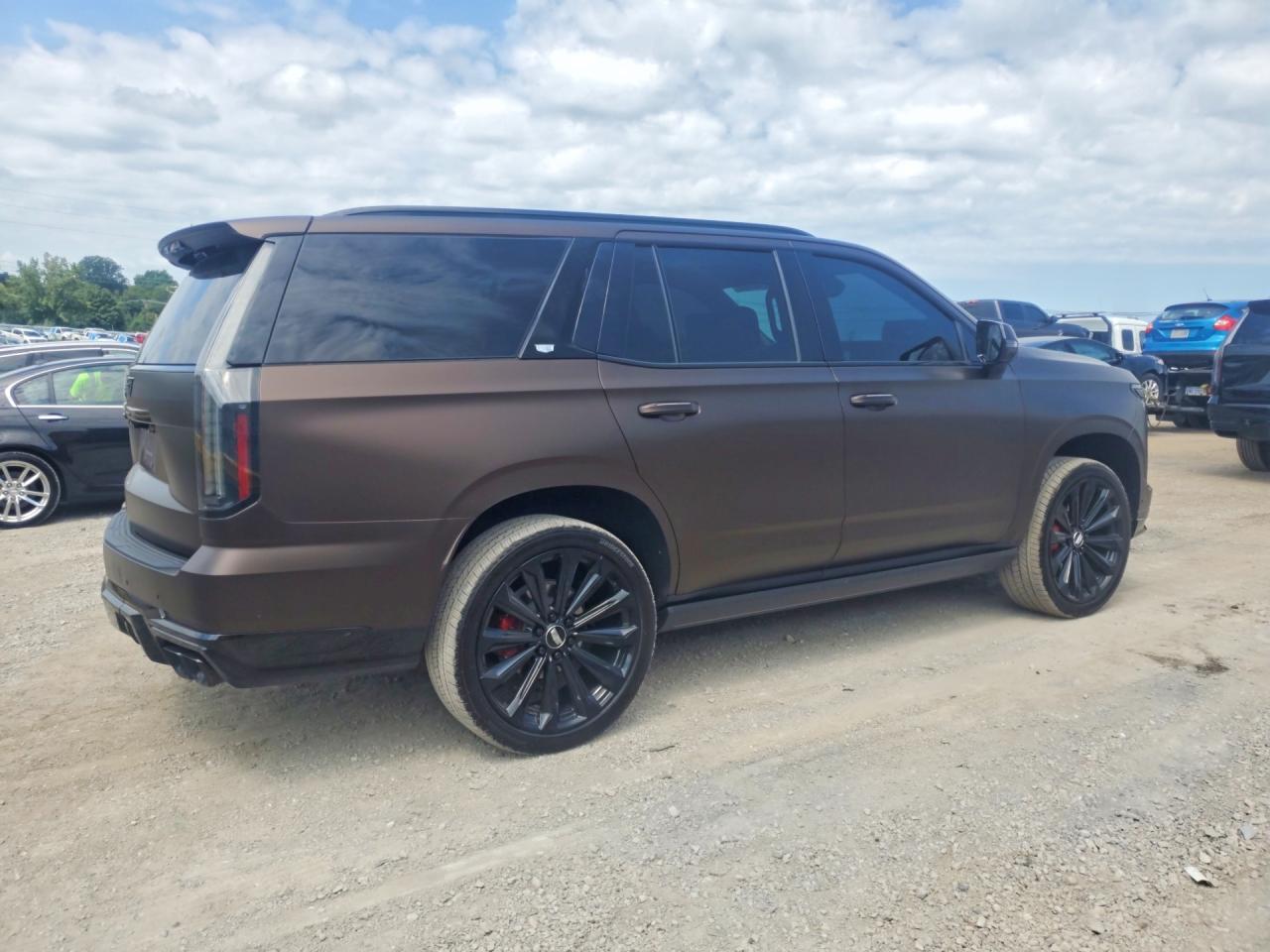 2025 Cadillac Escalade V - Фото 3
