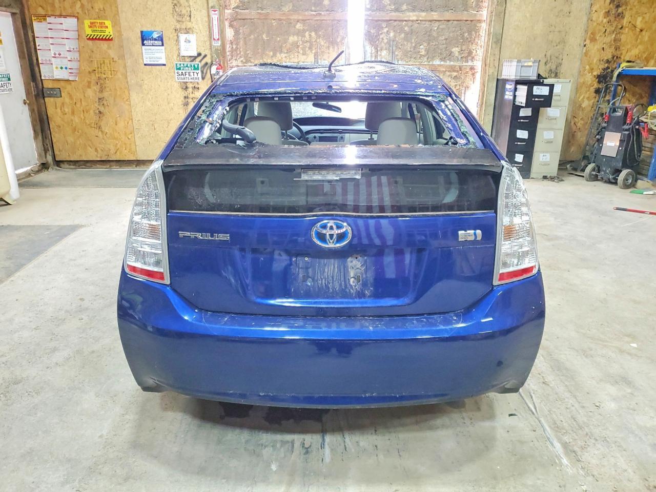 2011 Toyota Prius Three - Фото 6