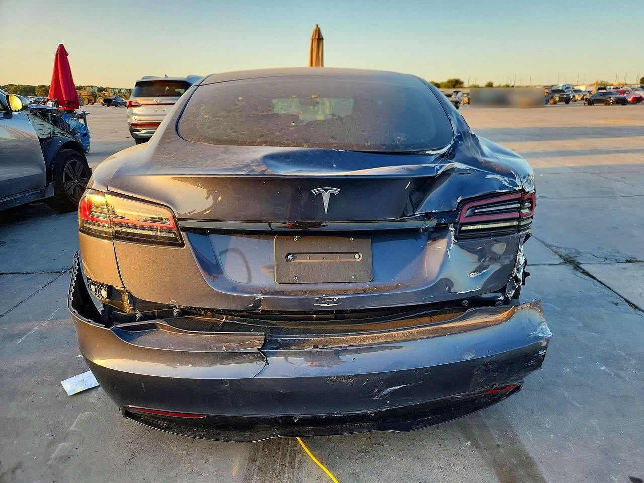 2022 Tesla Model S - Фото 6