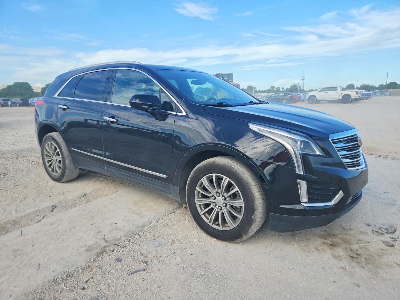 2019 Cadillac Xt5 Luxury - Image 4