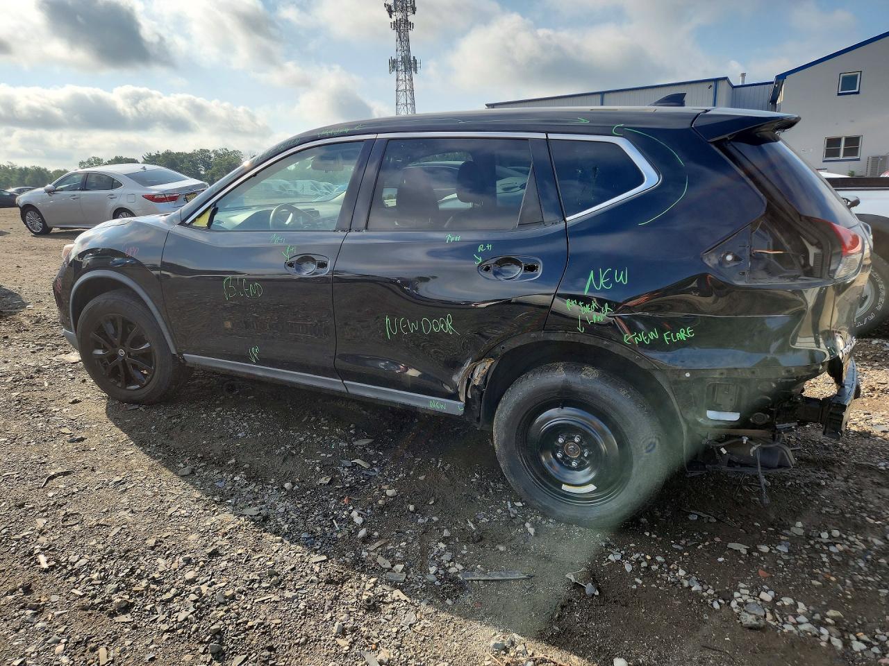 2020 Nissan Rogue Sv - Image 2