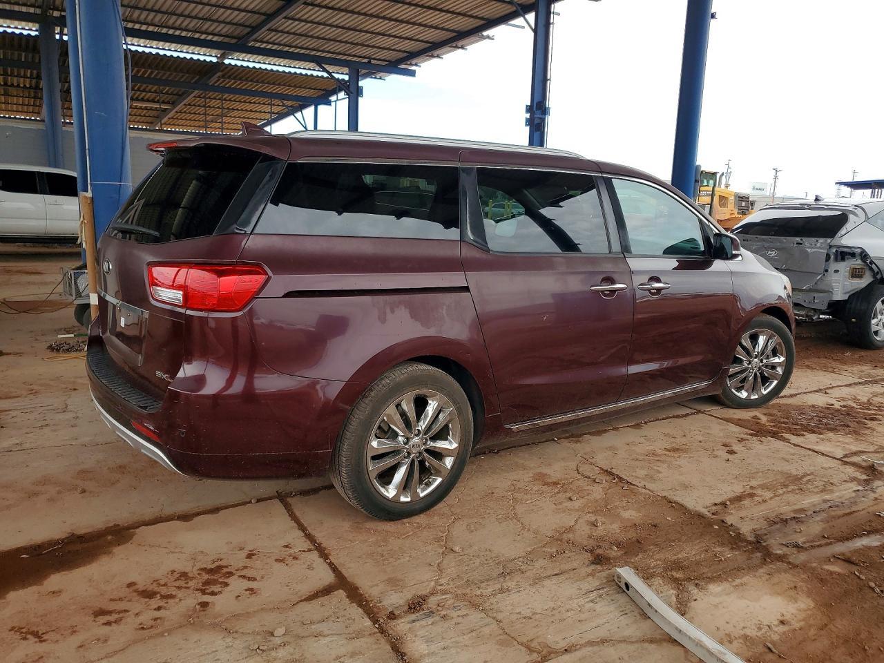 2018 Kia Sedona Sxl - Фото 3