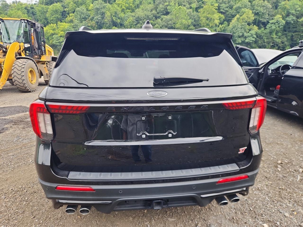 2025 Ford Explorer S - Фото 6