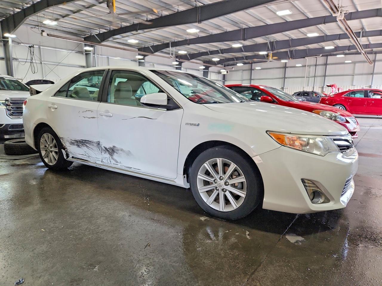 2013 Toyota Camry Hybrid Xle - Image 4