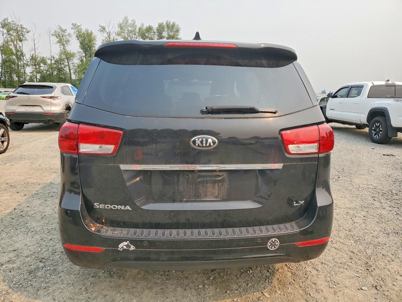 2015 Kia Sedona Lx - Фото 6