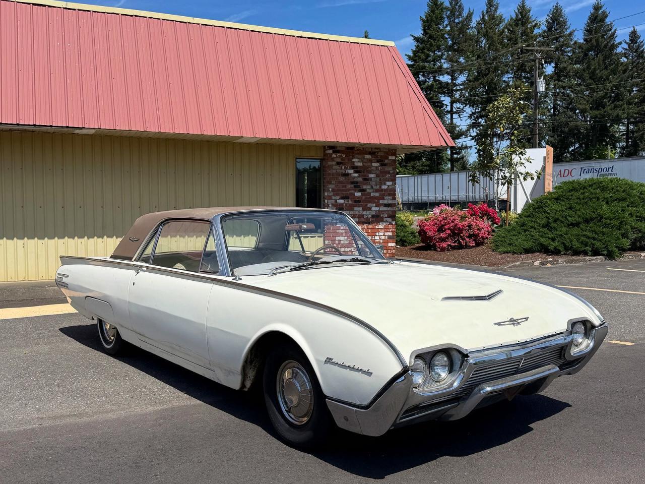 1961 Ford T Bird