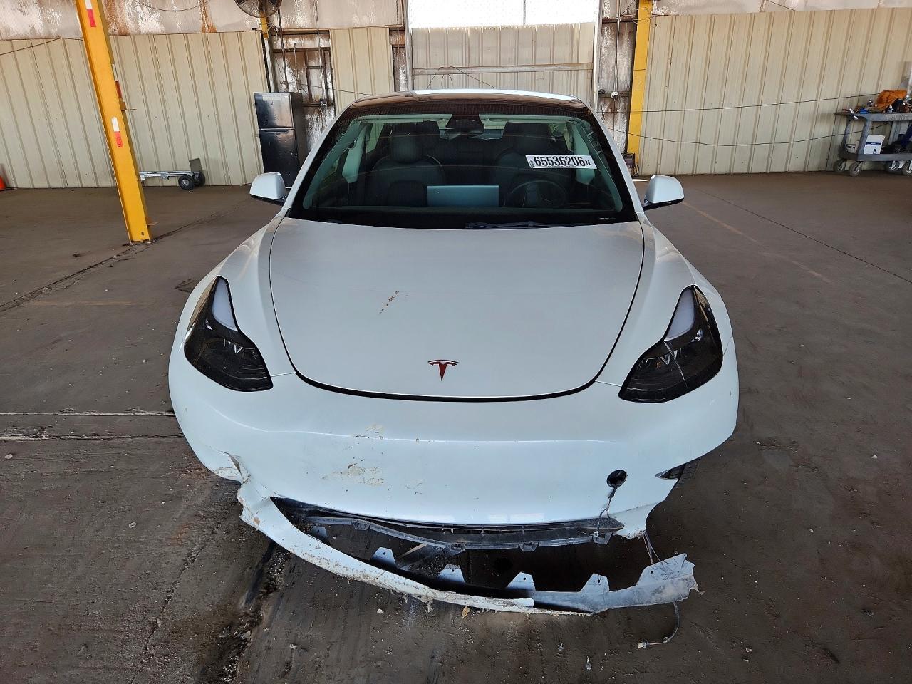 2023 Tesla Model 3 - Фото 5
