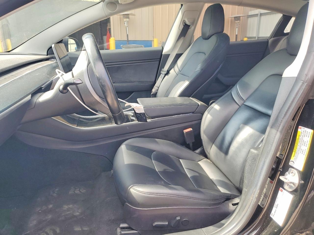 2018 Tesla Model 3 - Фото 7