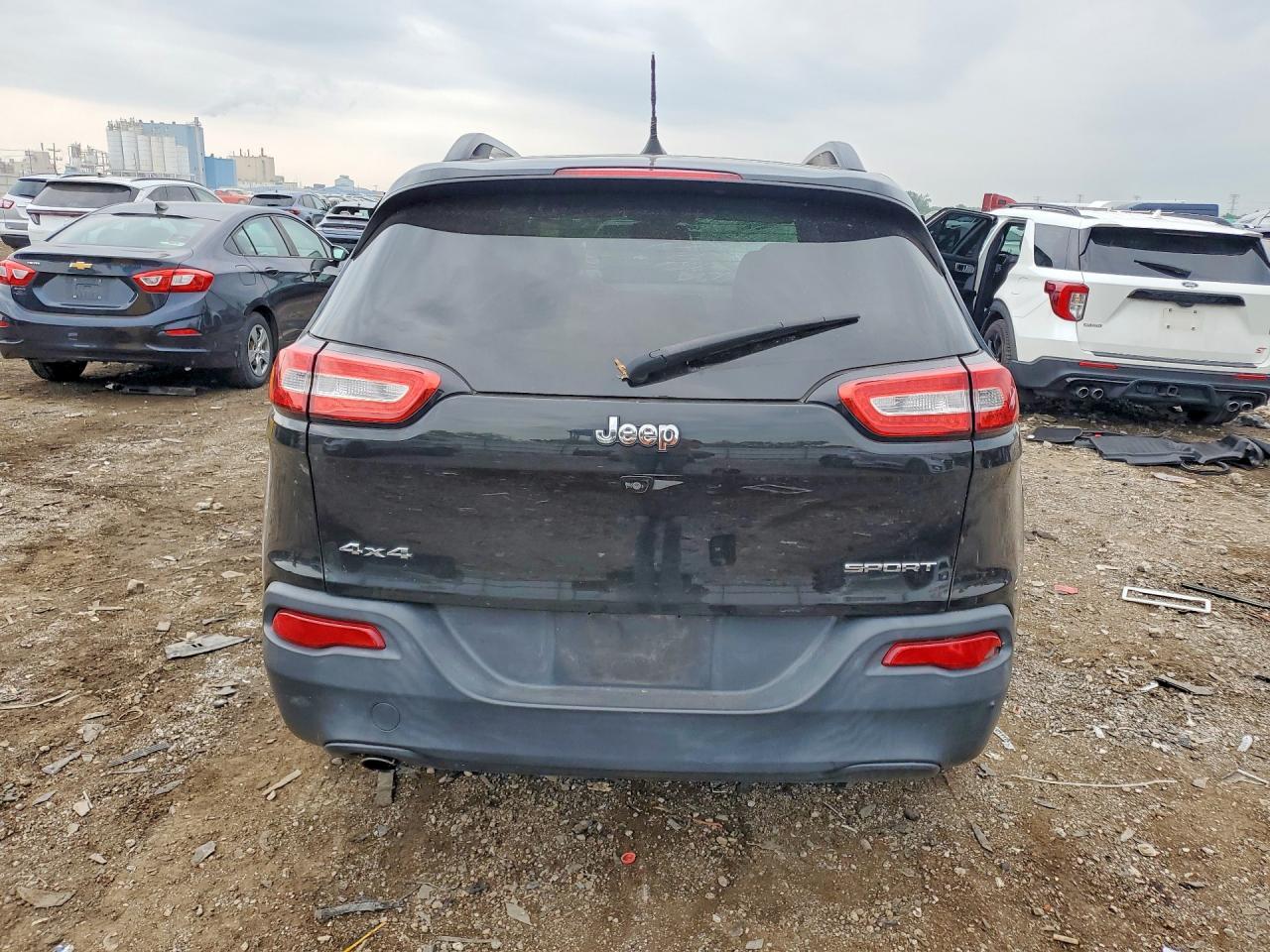 2016 Jeep Cherokee Sport - Image 6