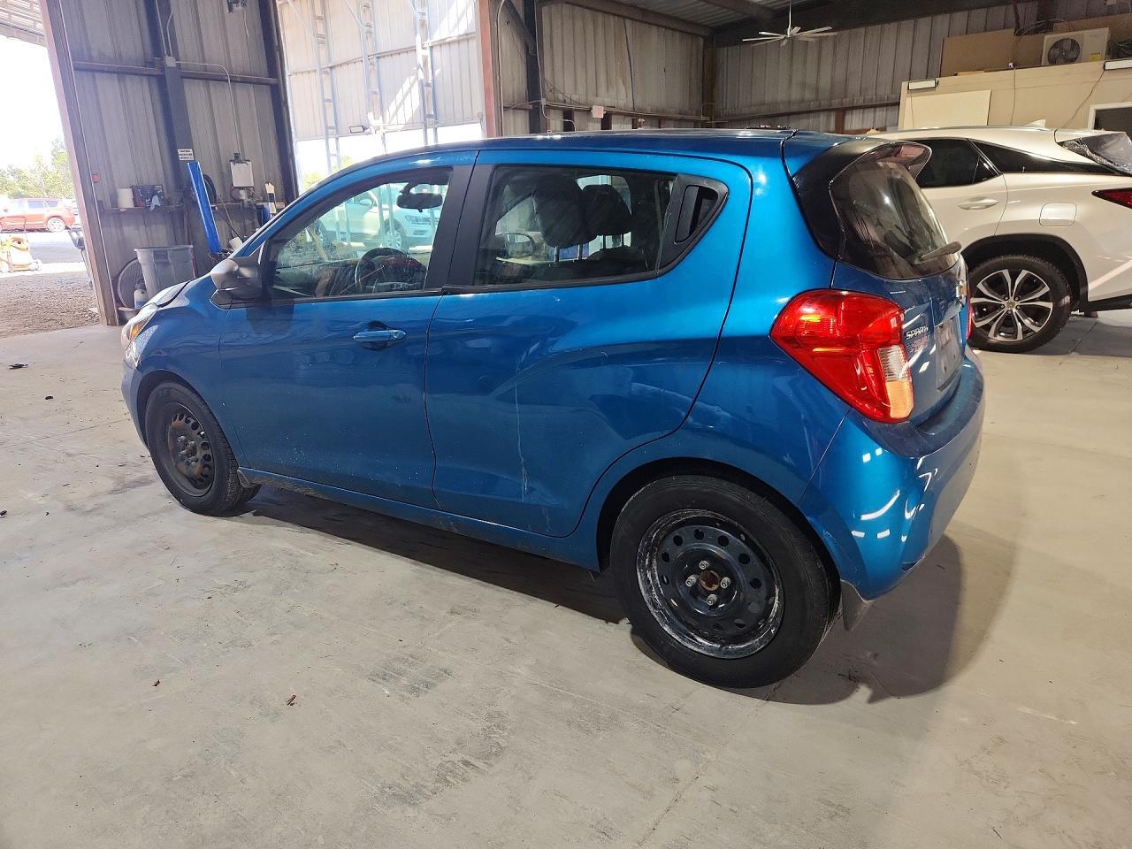 2019 Chevrolet Spark Ls - Фото 2