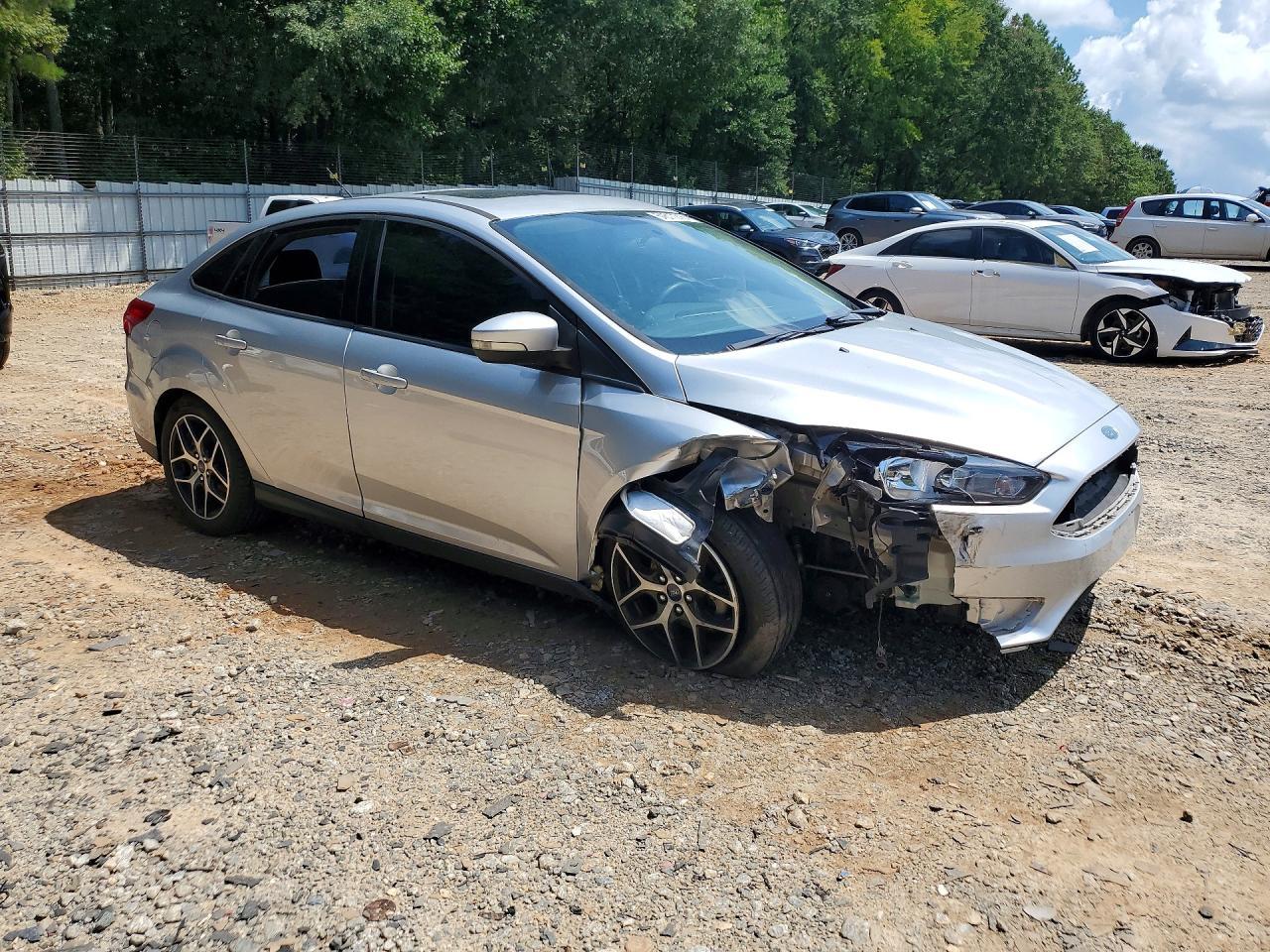 2017 Ford Focus Sel - Фото 4
