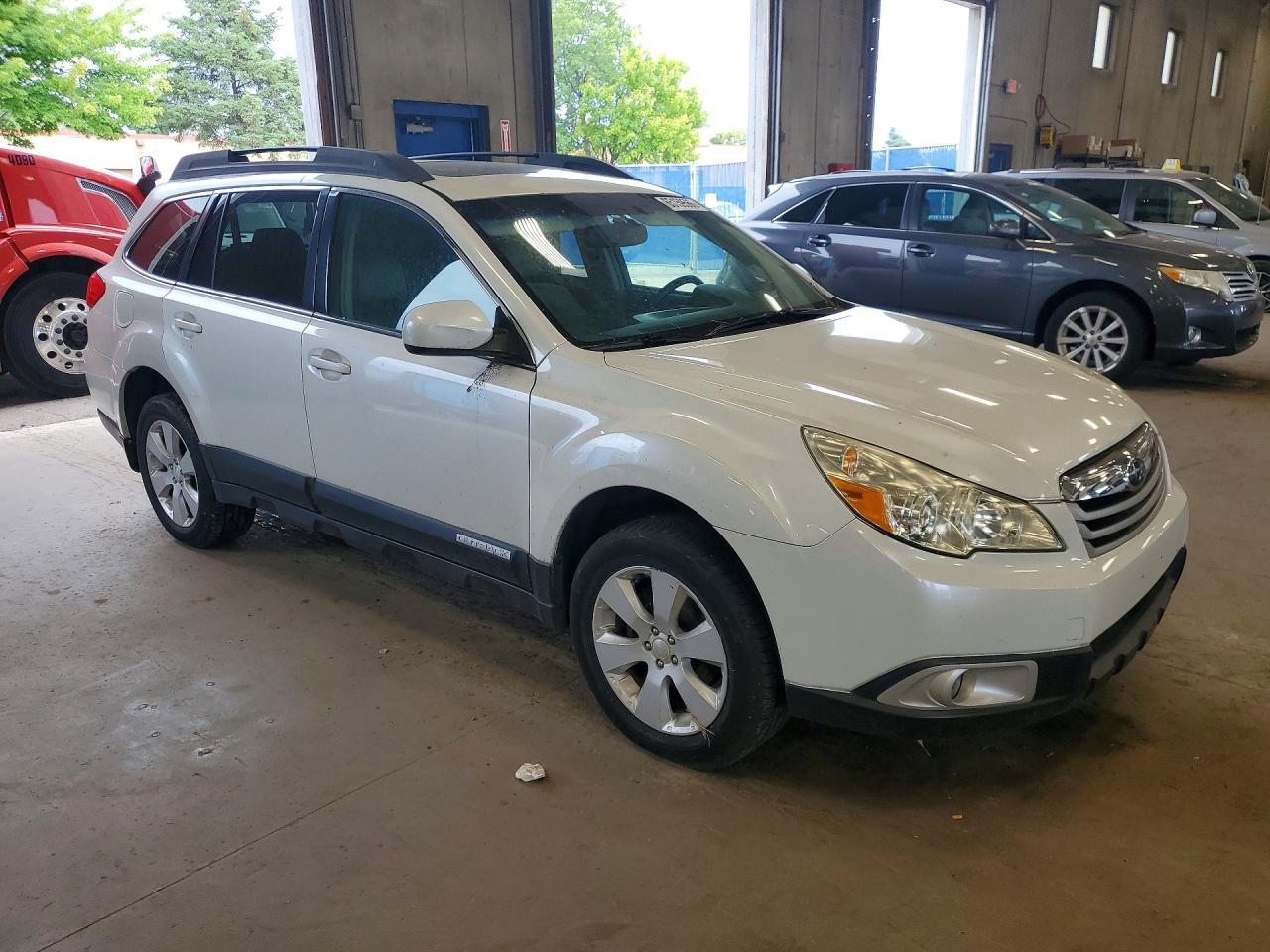 2010 Subaru Outback 2.5I Premium - Фото 4