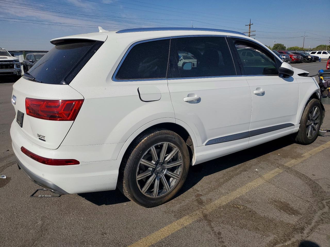 2018 Audi Q7 Premium Plus - Image 3