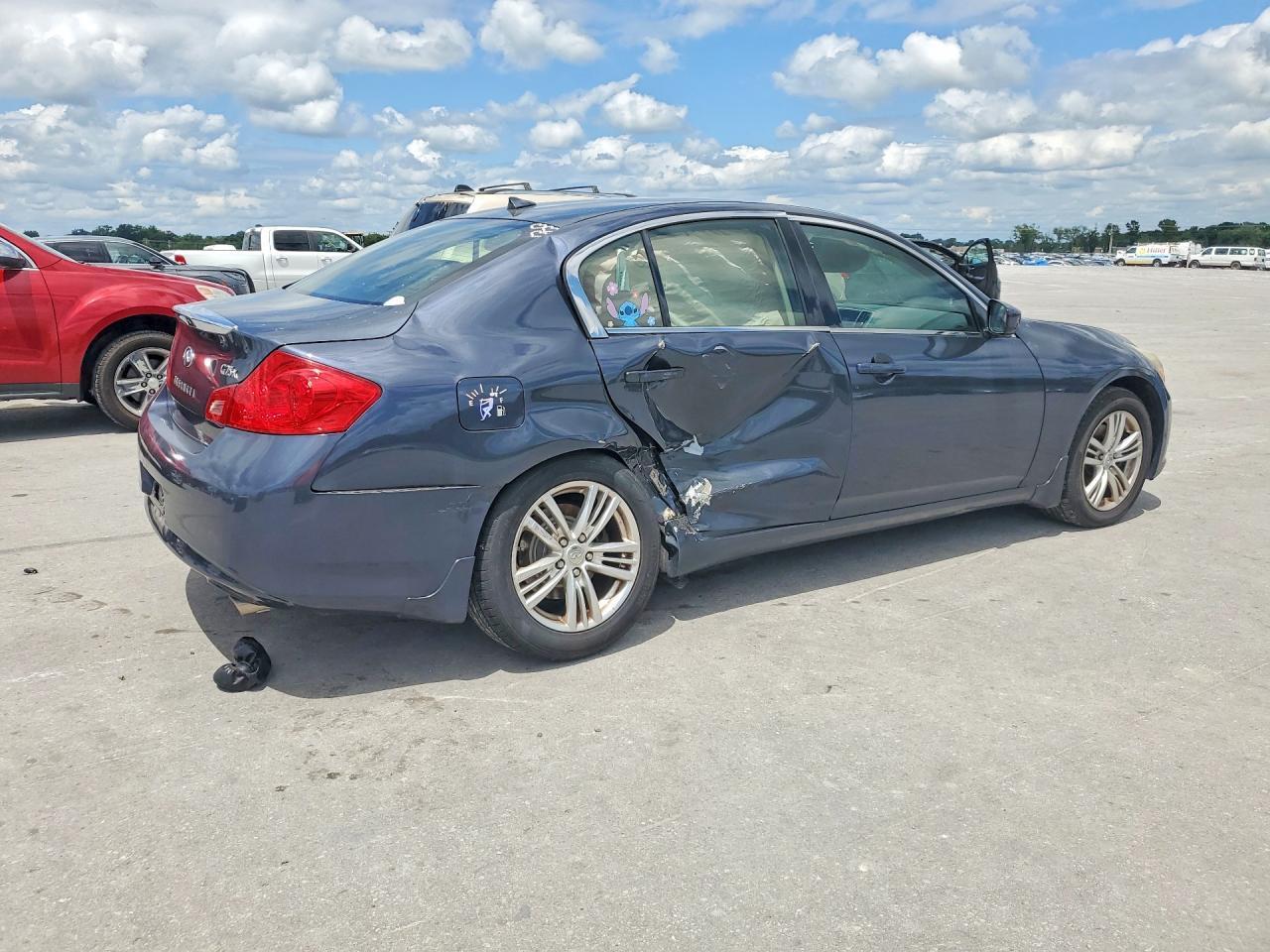 2011 Infi G - Фото 3