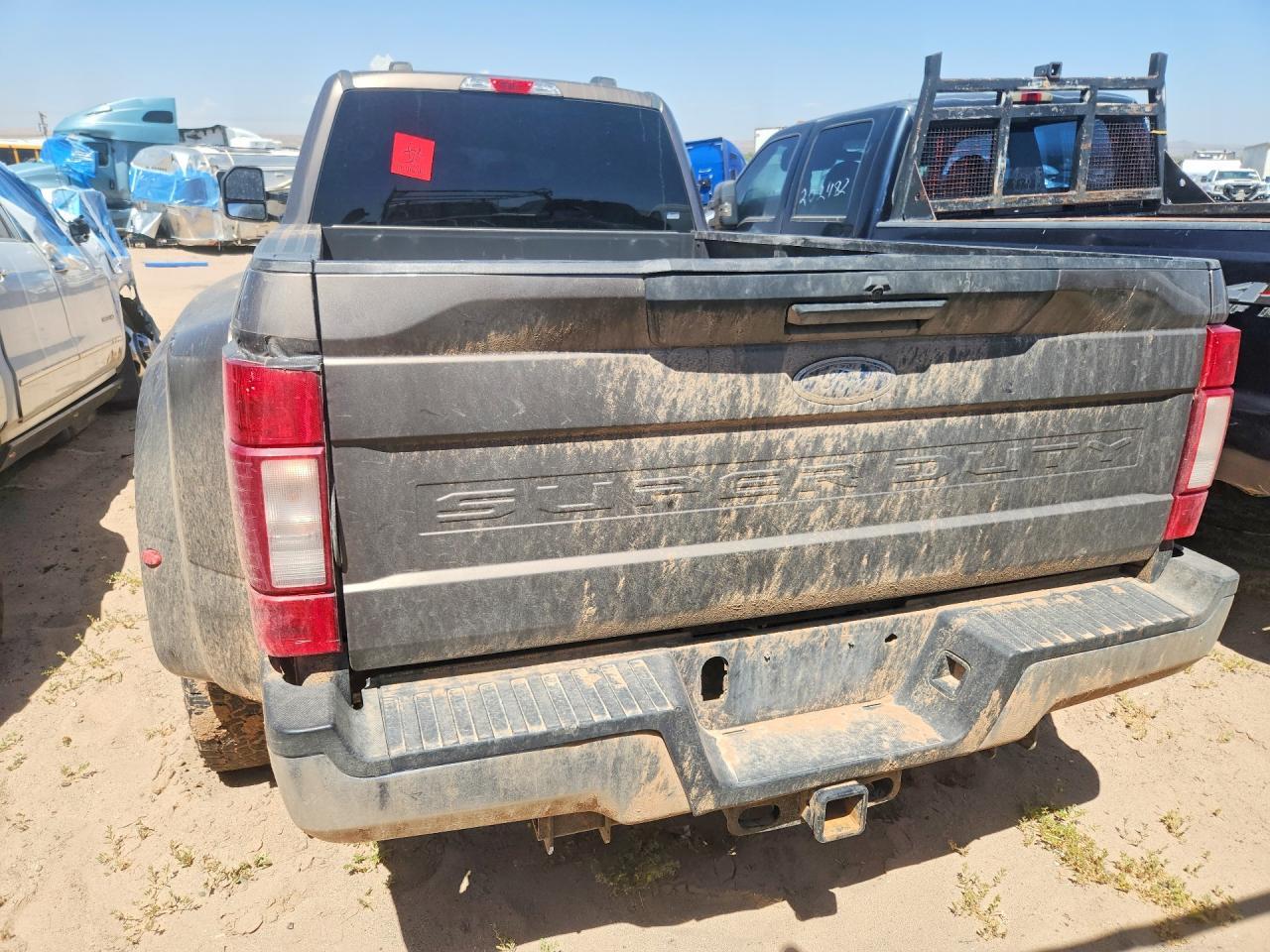 2022 Ford F350 Super Duty - Фото 6