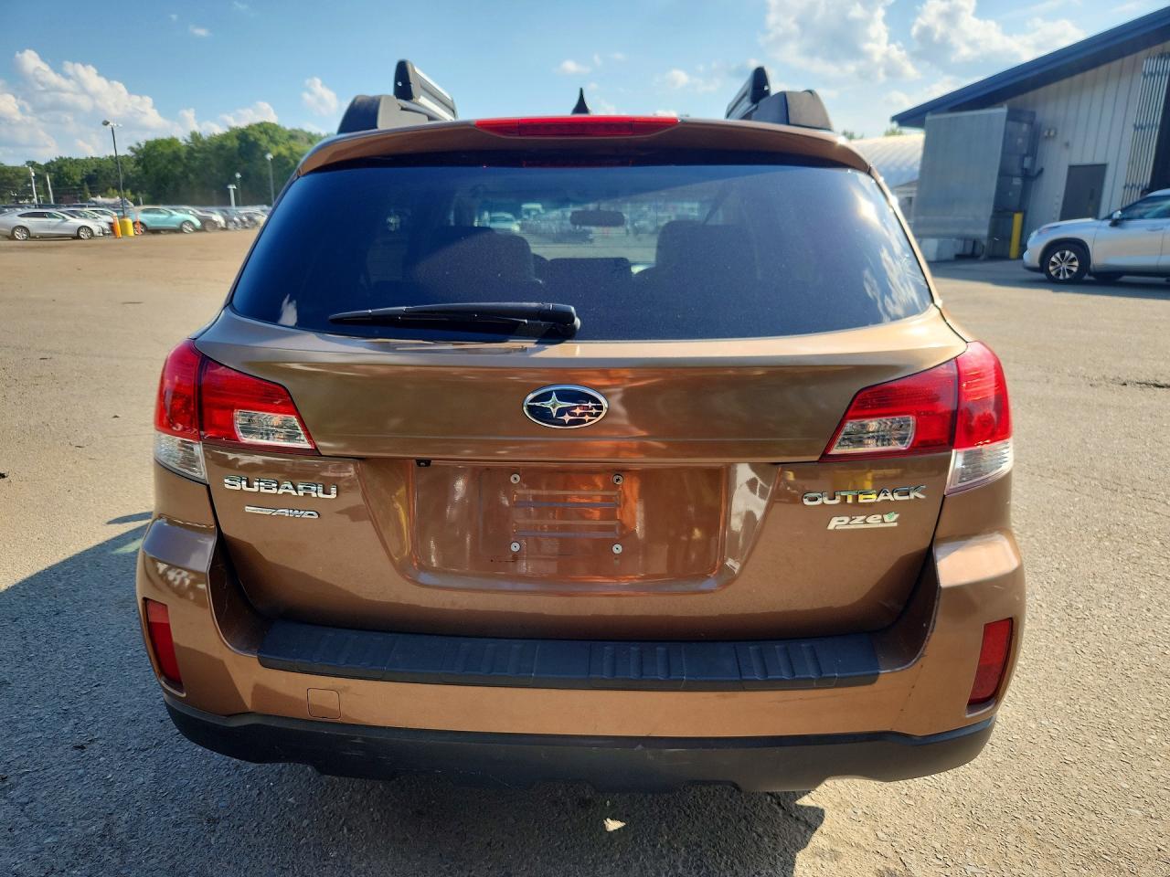 2012 Subaru Outback 2.5I Limited - Image 6
