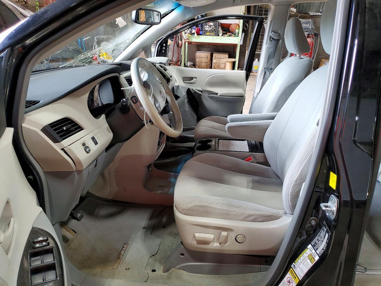 2011 Toyota Sienna Le - Фото 7