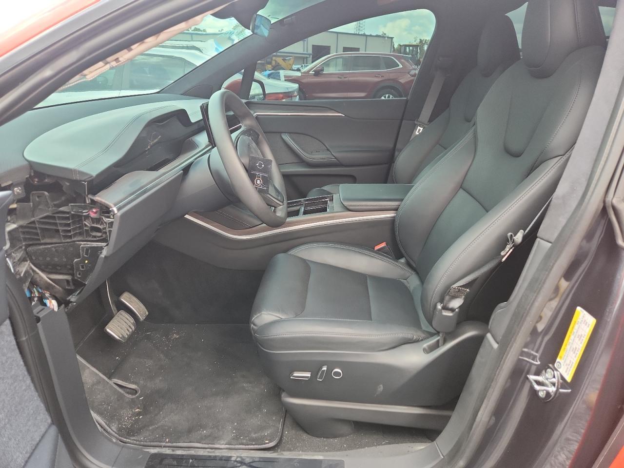 2024 Tesla Model X - Фото 7