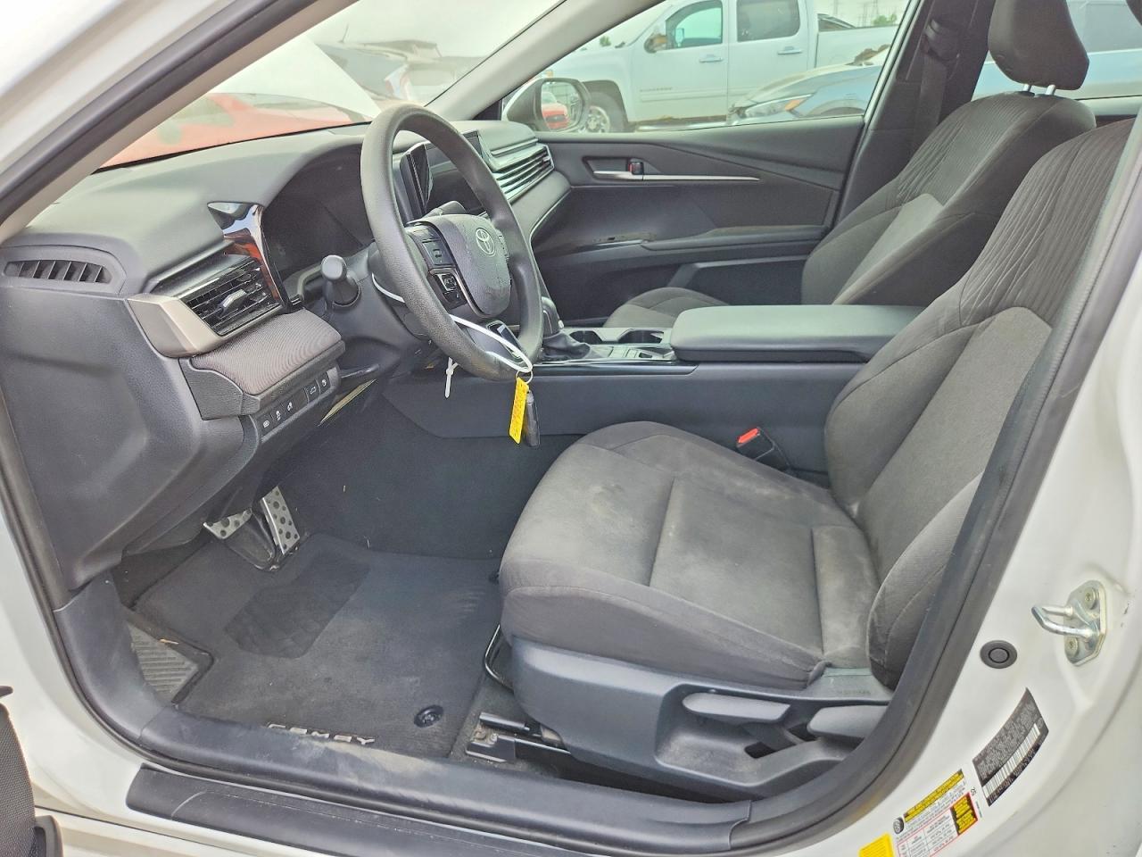 2025 Toyota Camry Se - Image 7