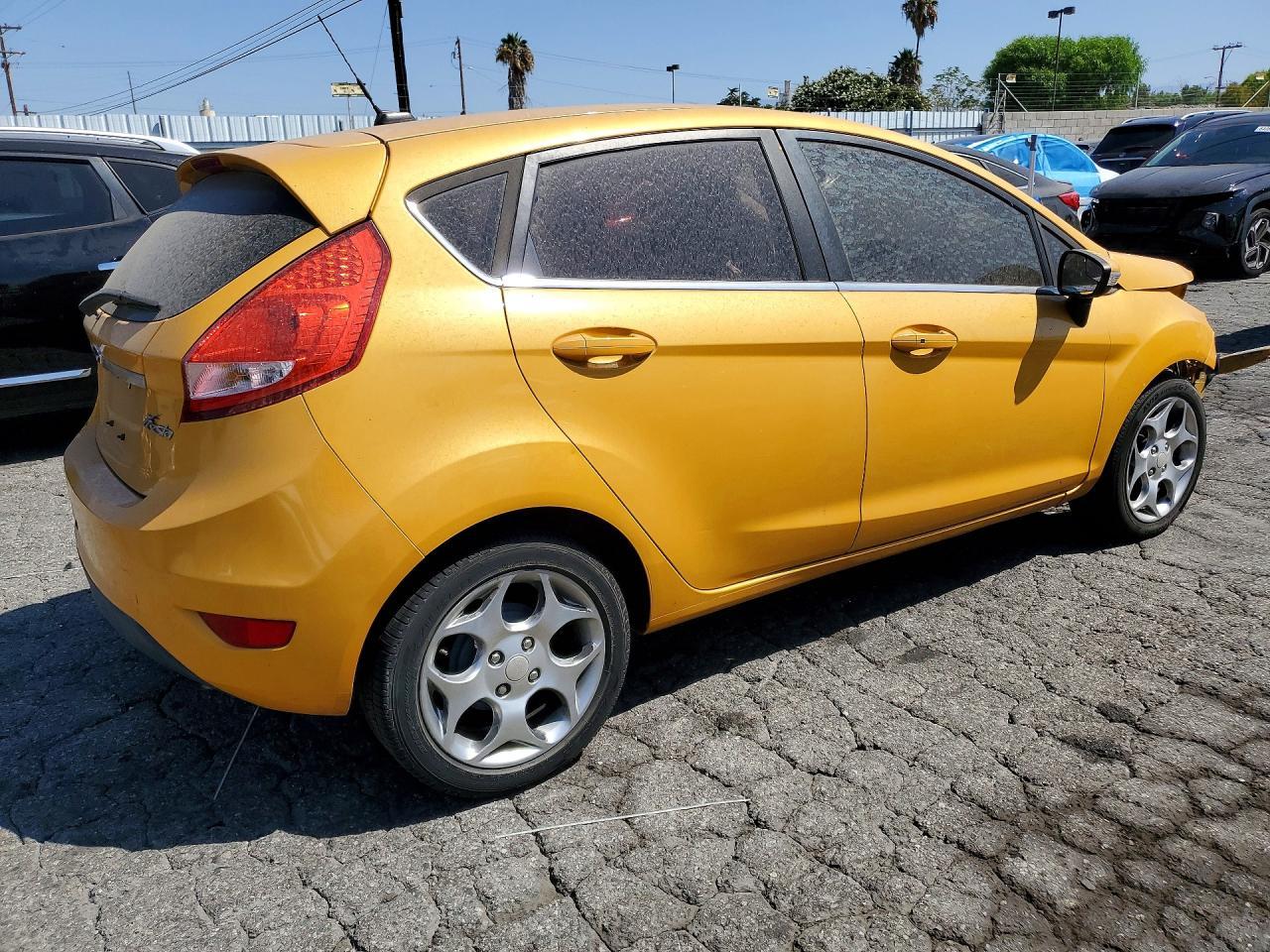 2011 Ford Fiesta Ses - Фото 3