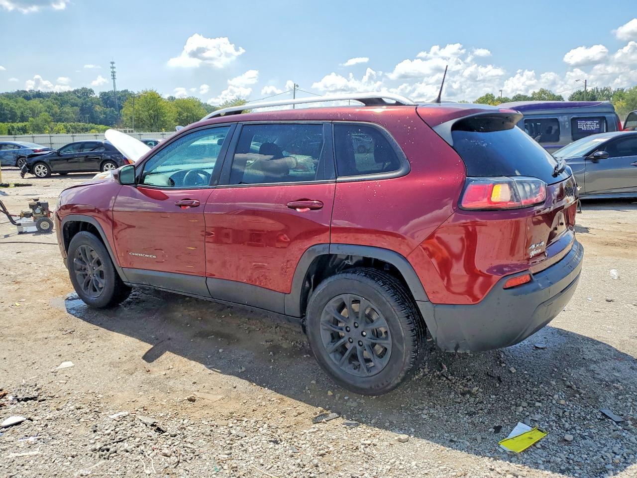 2020 Jeep Cherokee Latitude - Фото 2