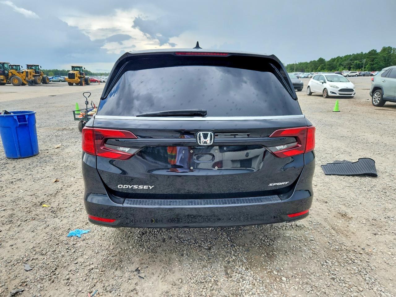 2024 Honda Odyssey Sport - Image 6