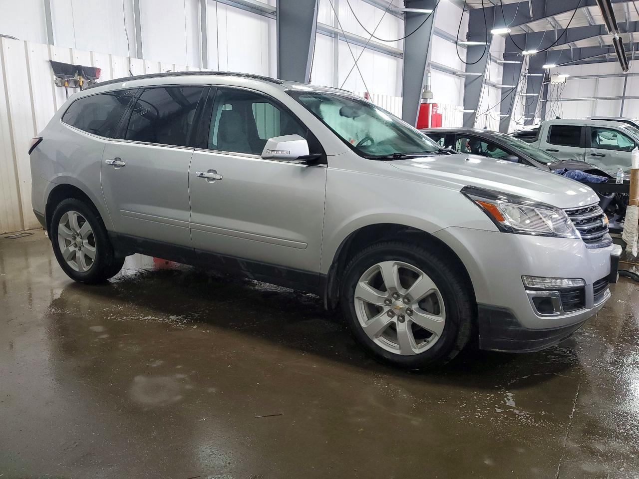 2017 Chevrolet Traverse Lt - Фото 4
