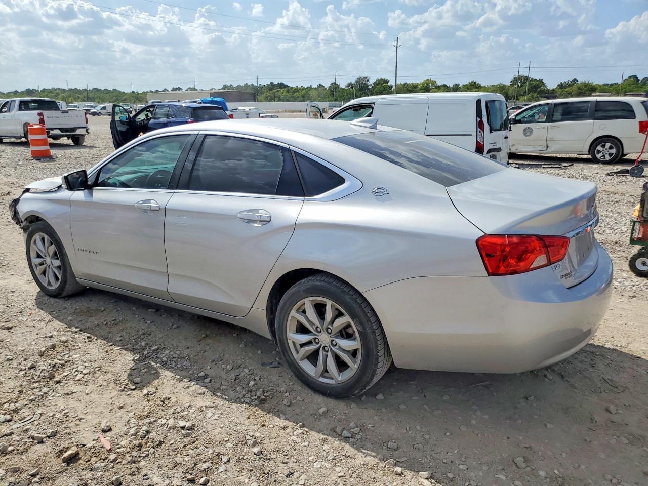 2019 Chevrolet Impala Lt - Image 2