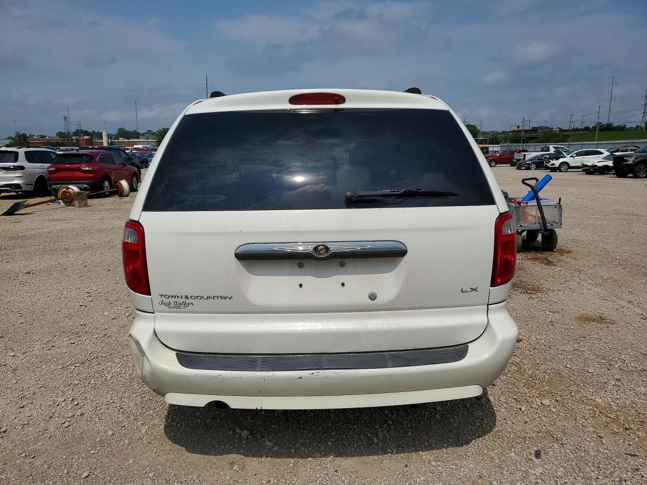 2007 Chrysler Town & Country Lx - Image 6