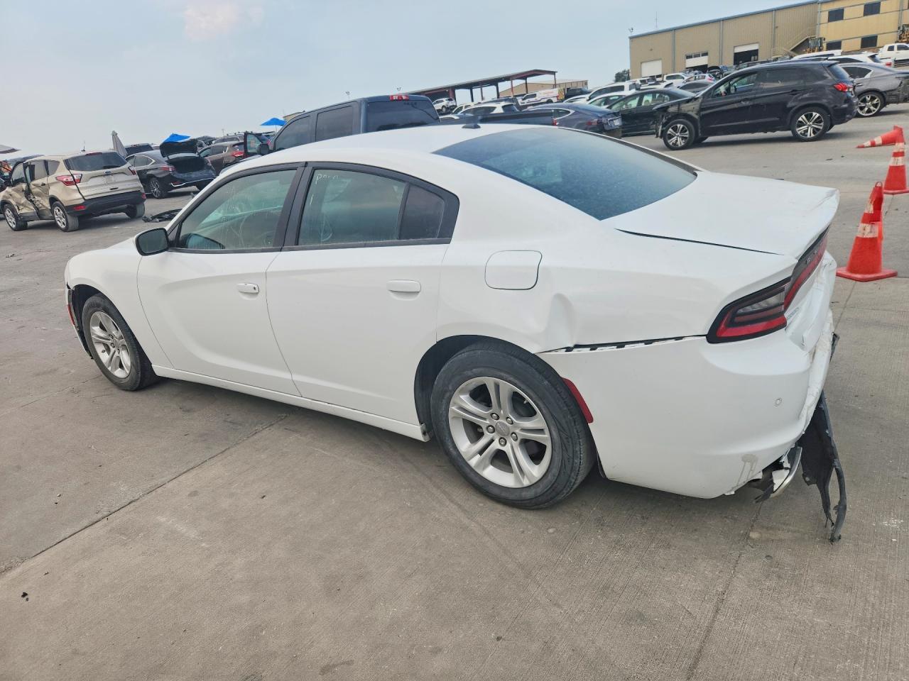 2022 Dodge Charger Sxt - Фото 2
