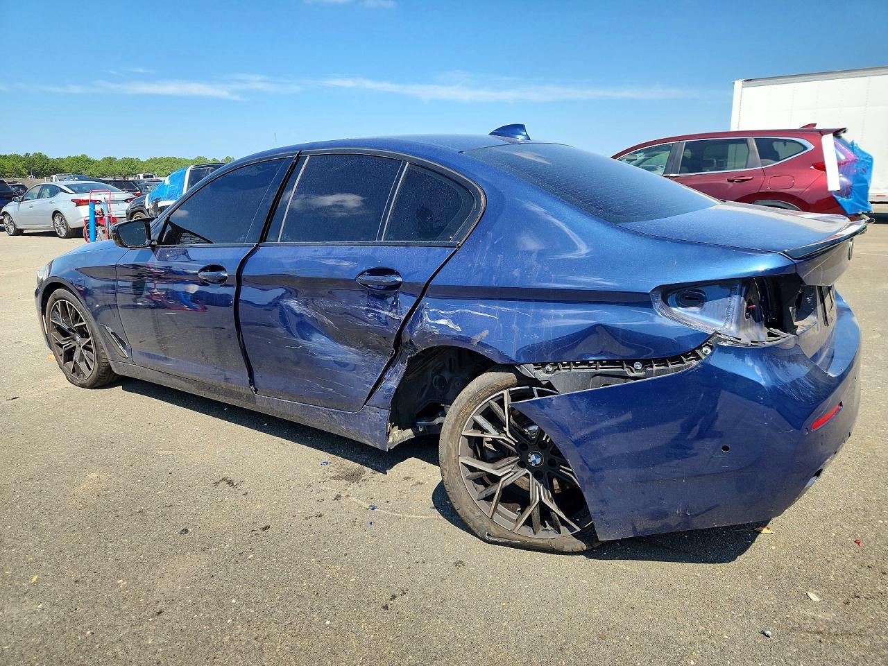 2021 BMW 530 Xi - Image 2