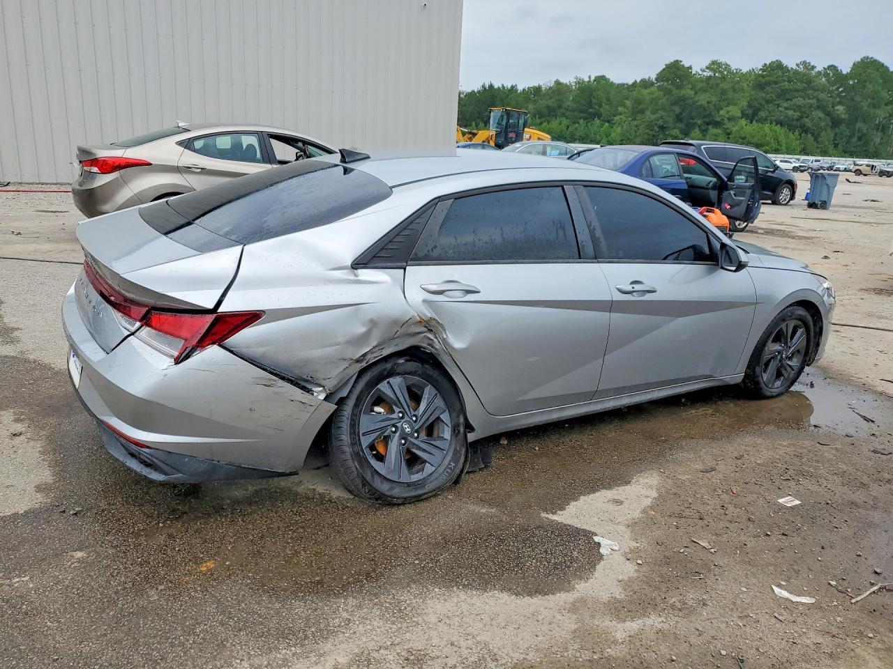 2023 Hyundai Elantra Sel - Фото 3