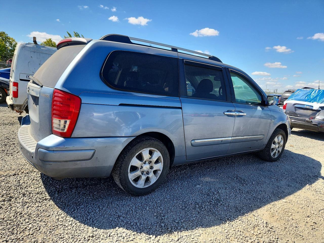2007 Hyundai Entourage Gls - Фото 3