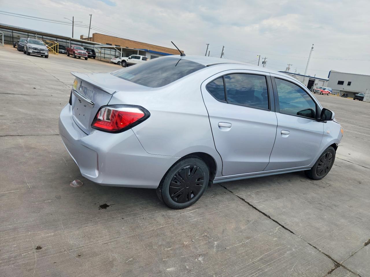 2022 Mitsubishi Mirage G4 Es - Image 3