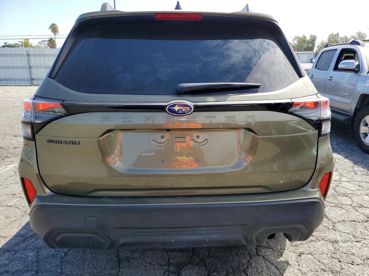 2025 Subaru Forester Premium - Фото 6