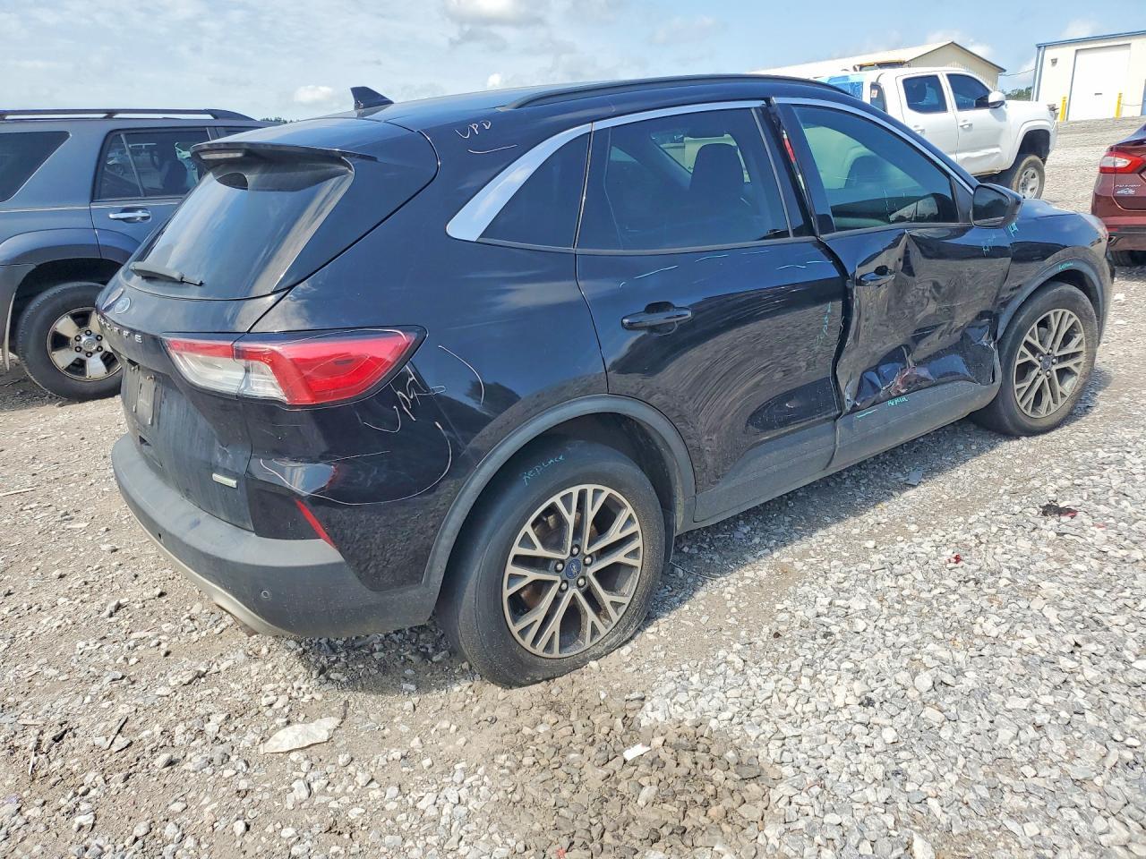 2020 Ford Escape Sel - Фото 3
