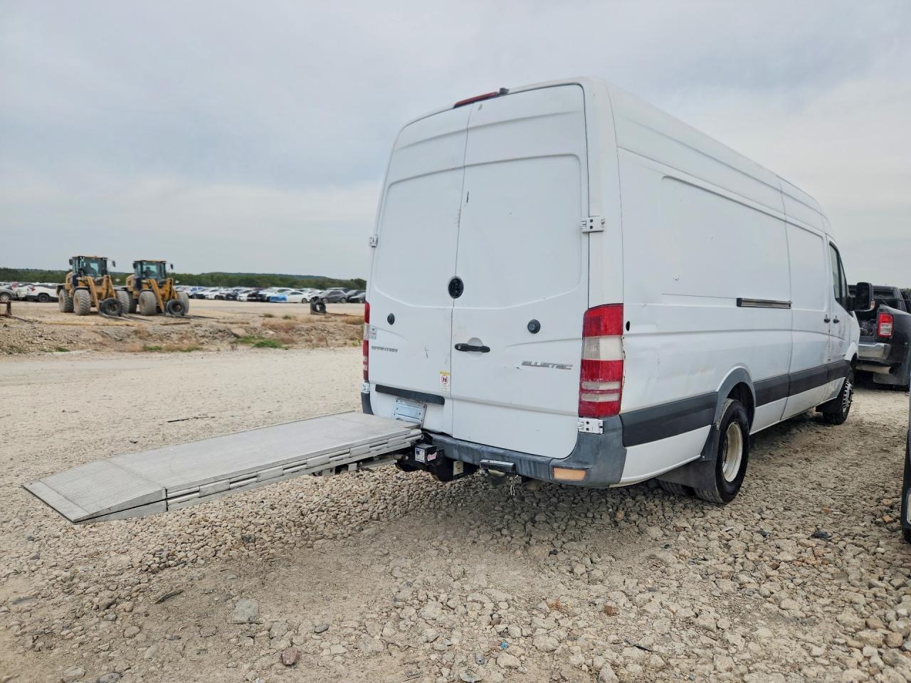 2015 Mercedes-Benz Sprinter 3500 - Фото 3
