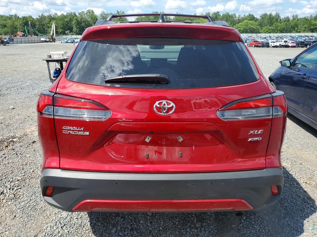 2026 Toyota Corolla Cross Xle - Image 6