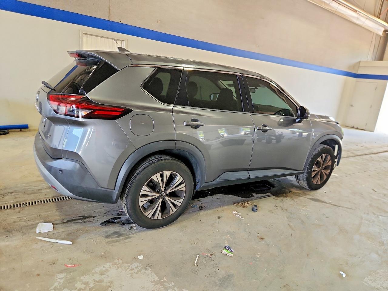 2021 Nissan Rogue Sv - Image 3