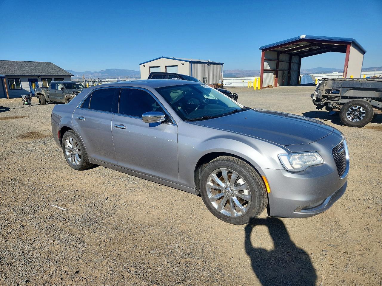 2016 Chrysler 300C - Image 4