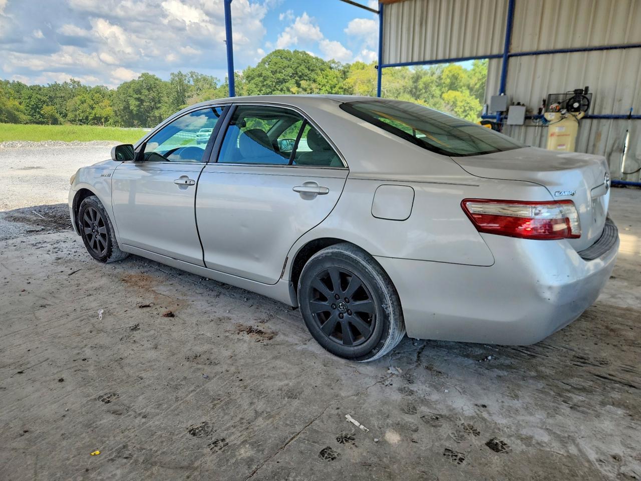 2008 Toyota Camry Hybrid - Image 2