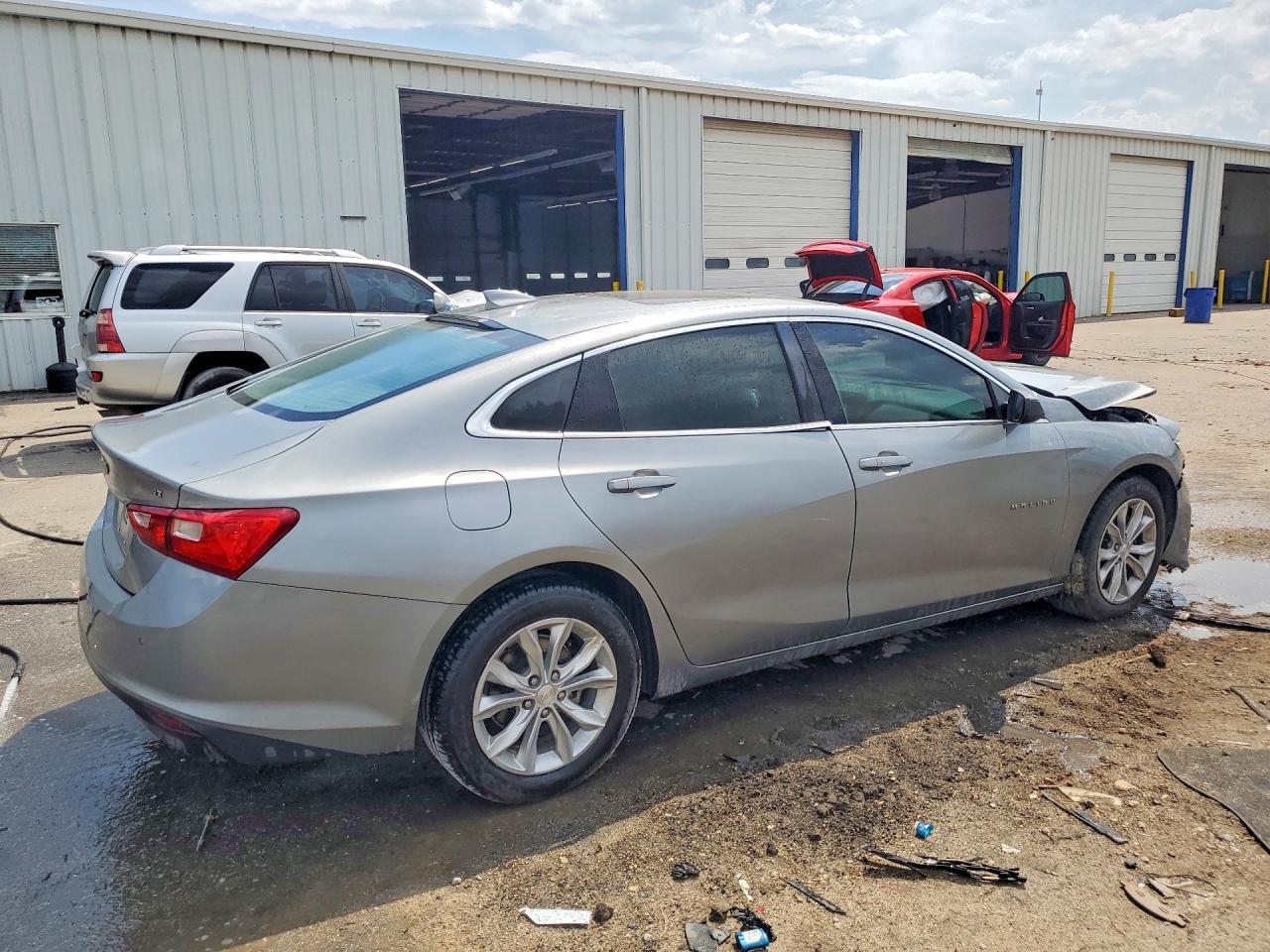 2024 Chevrolet Malibu Lt - Image 3