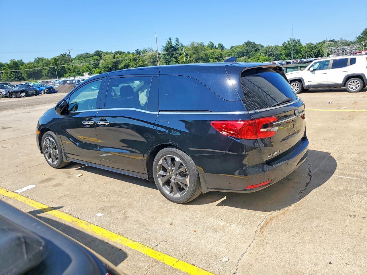2024 Honda Odyssey Elite - Фото 2