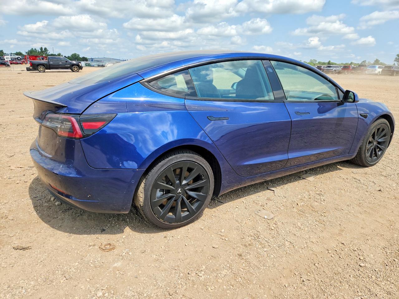 2022 Tesla Model 3 - Image 3