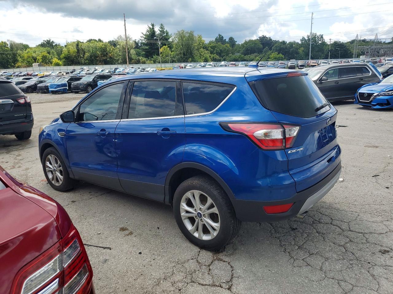 2017 Ford Escape Se - Фото 2