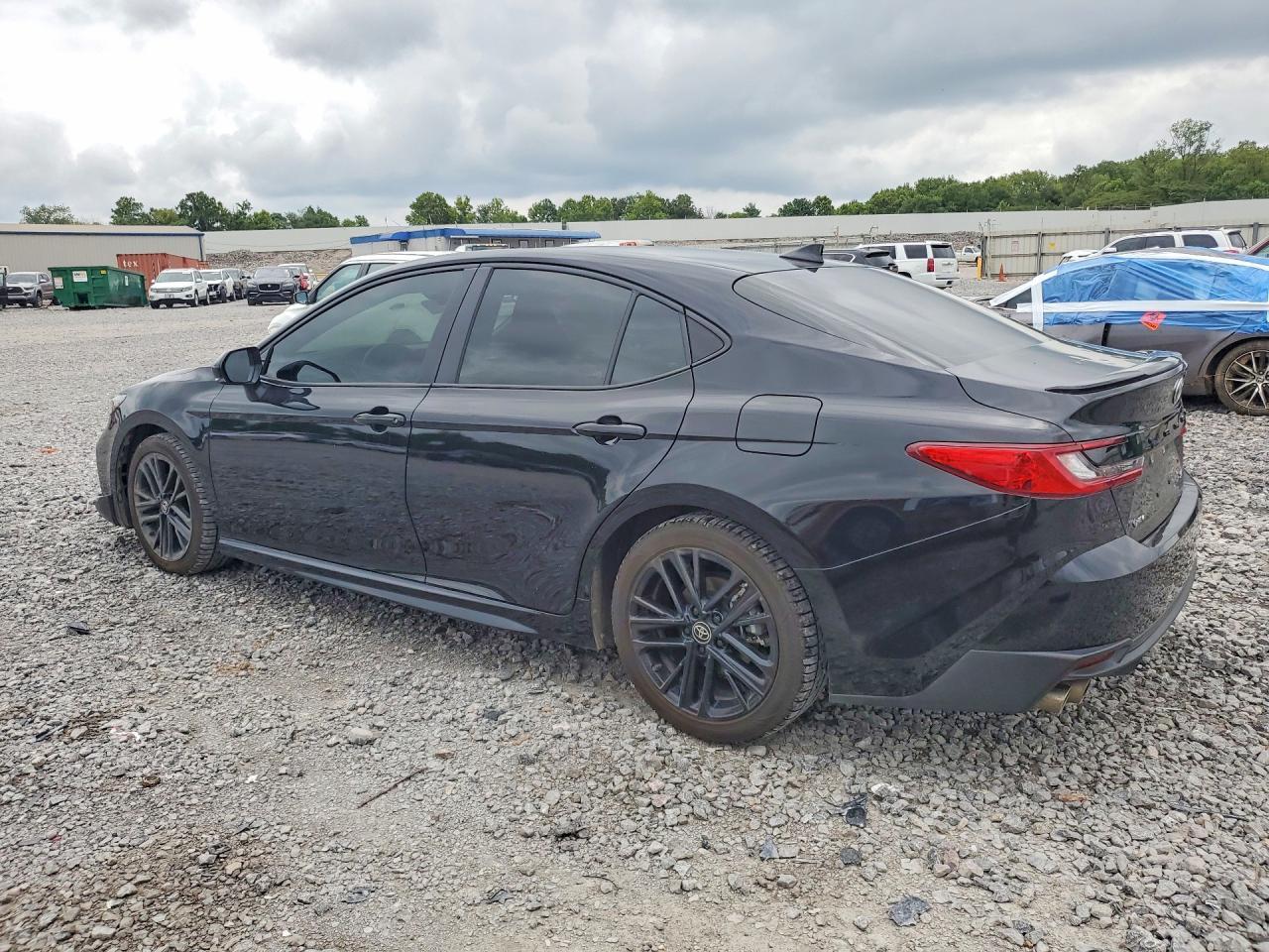 2025 Toyota Camry Se - Фото 2